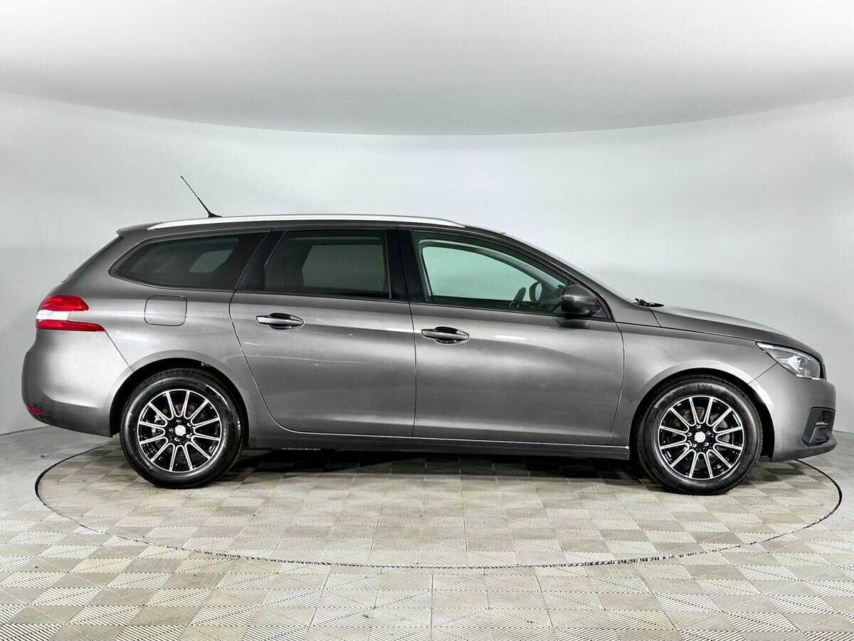 Купить Peugeot 308 с пробегом. Фото: #3