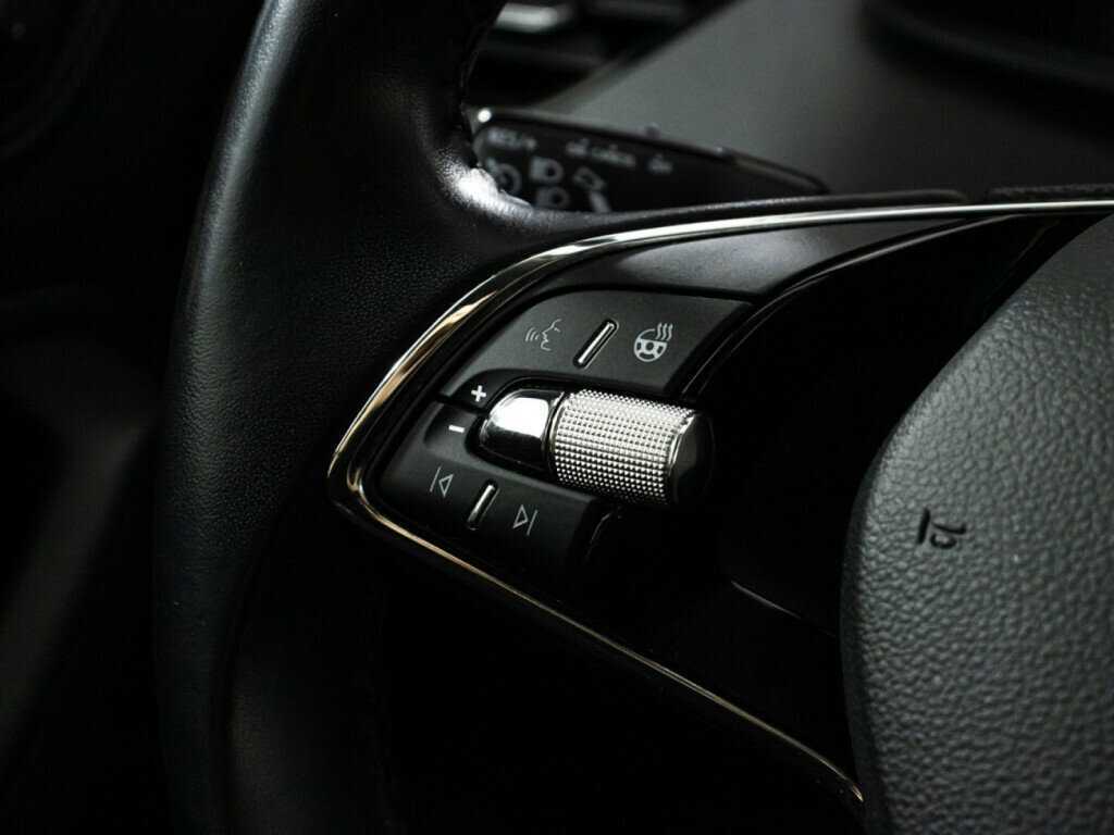 Купить Skoda Rapid с пробегом. Фото: #14