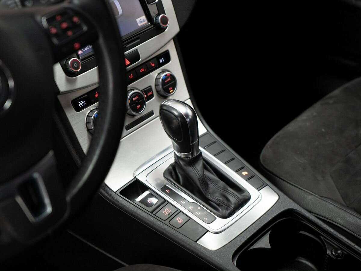 Купить Volkswagen Passat с пробегом. Фото: #13