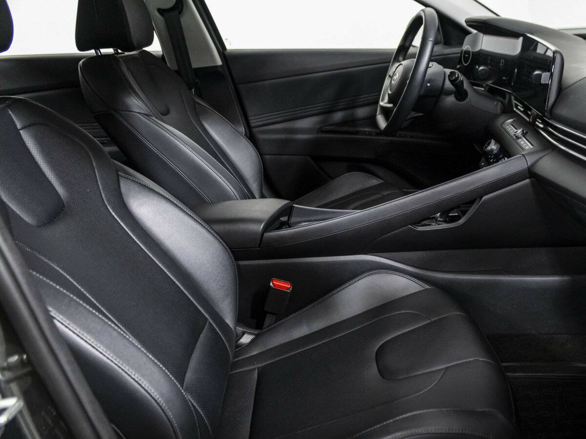 Купить Hyundai Elantra с пробегом. Фото: #6