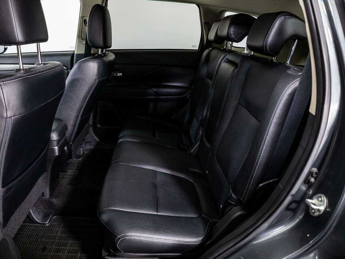 Купить Mitsubishi Outlander с пробегом. Фото: #7