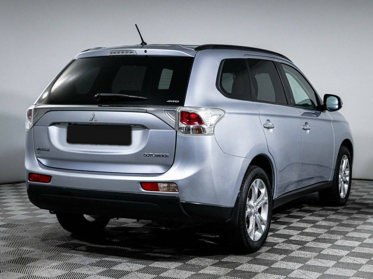Купить Mitsubishi Outlander с пробегом. Фото: #4