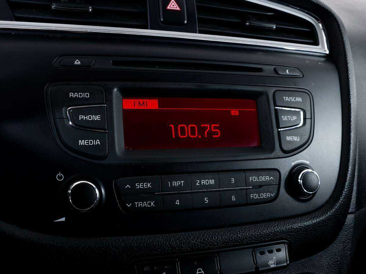 Купить Kia Ceed с пробегом. Фото: #12