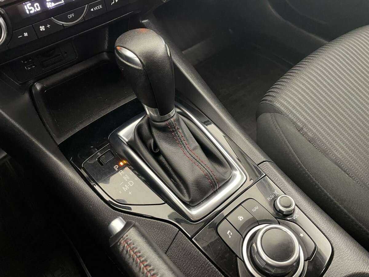 Купить Mazda 3 с пробегом. Фото: #11