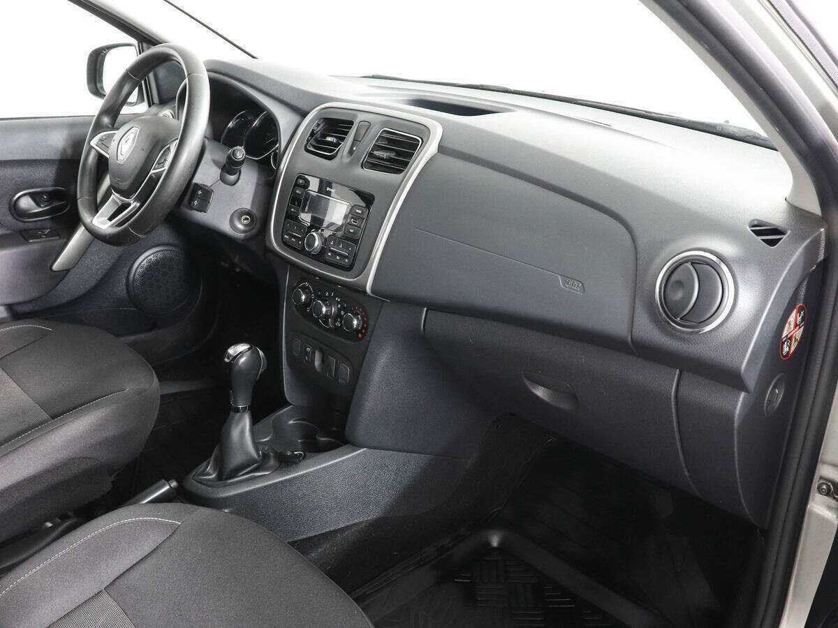 Купить Renault Sandero с пробегом. Фото: #9