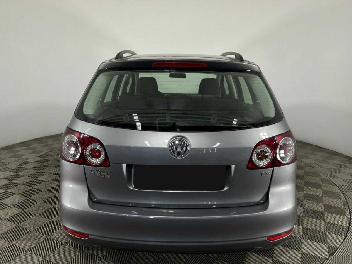 Купить Volkswagen Golf Plus с пробегом. Фото: #2