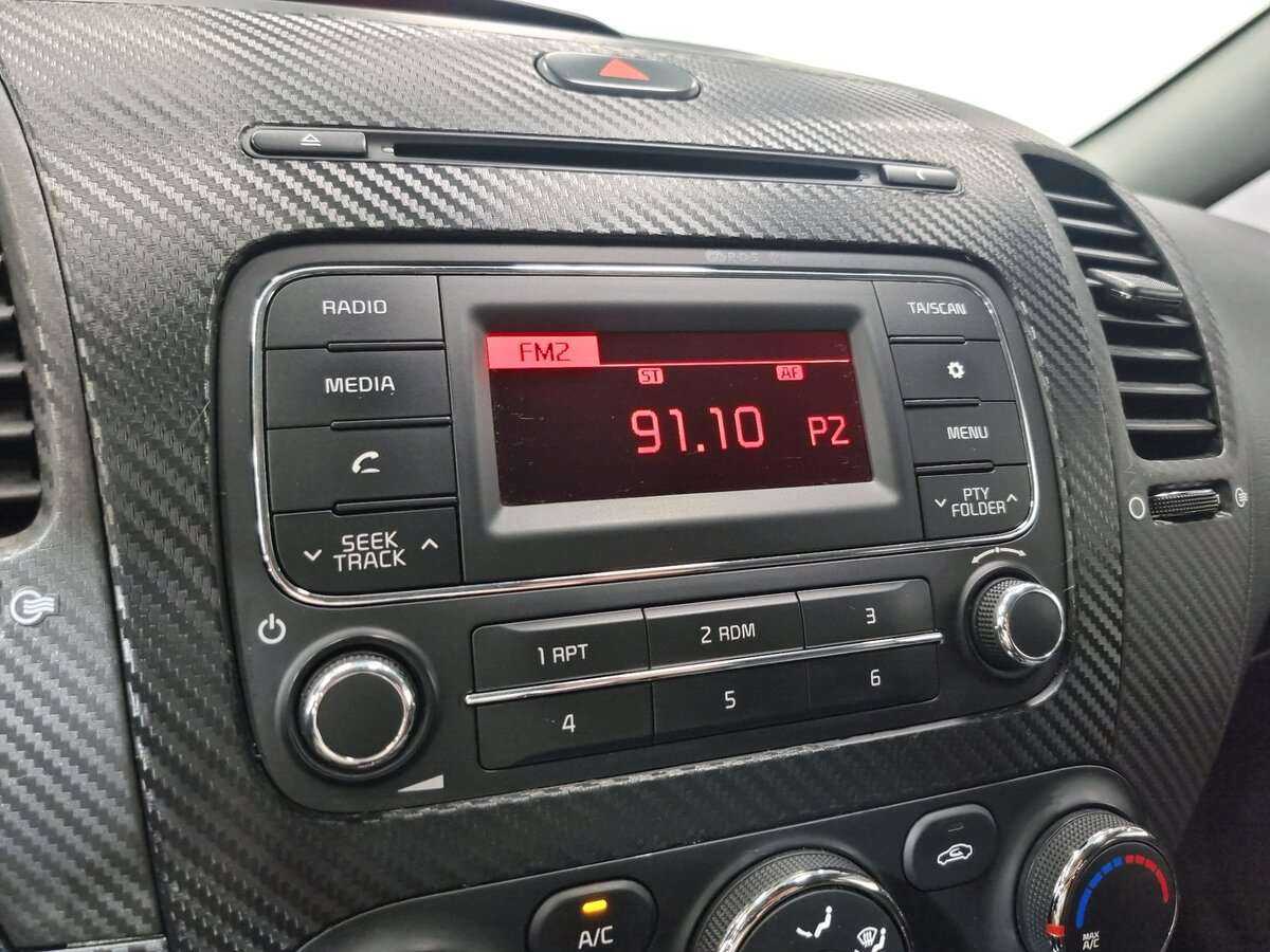 Купить Kia Cerato с пробегом. Фото: #14