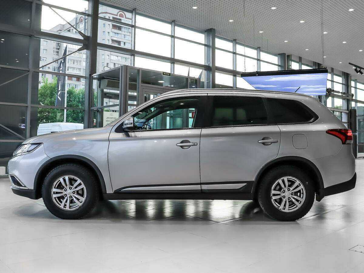 Купить Mitsubishi Outlander с пробегом. Фото: #7