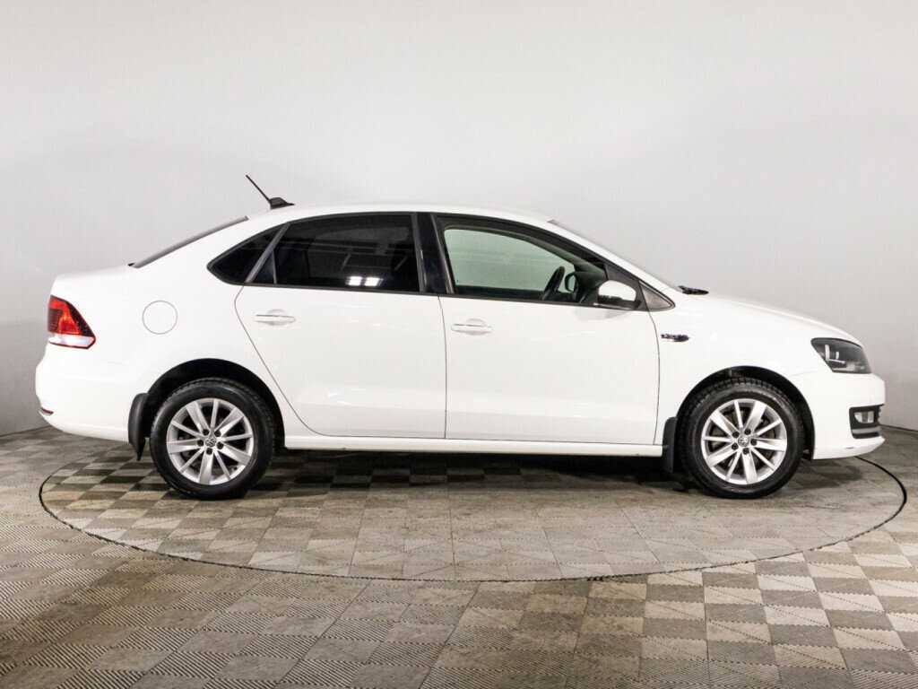 Купить Volkswagen Polo с пробегом. Фото: #3