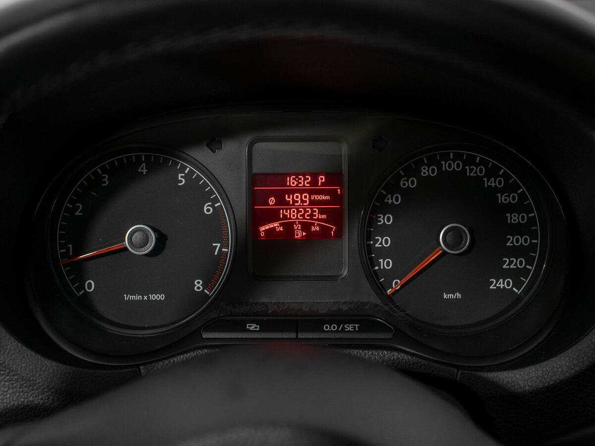 Купить Volkswagen Polo с пробегом. Фото: #11