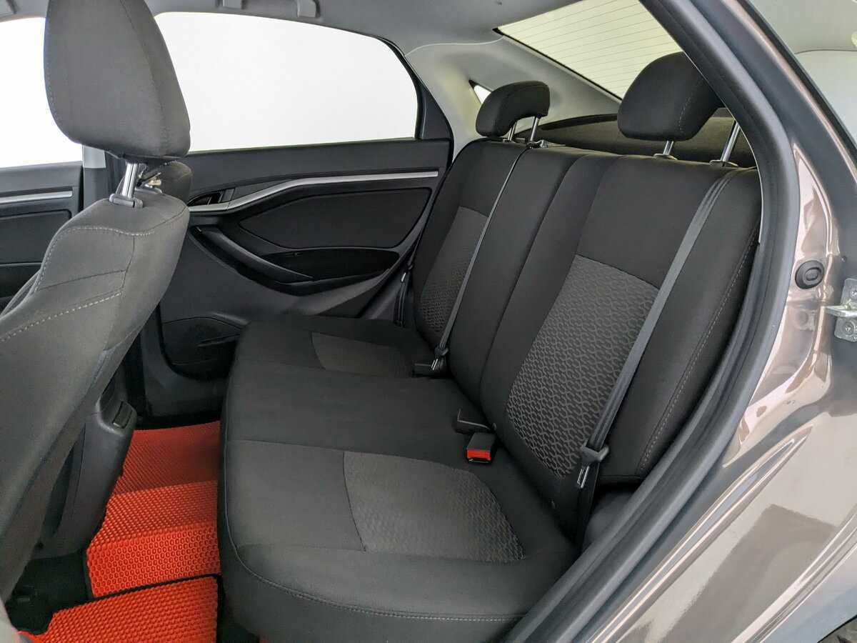 Купить Lada (ВАЗ) Vesta с пробегом. Фото: #8