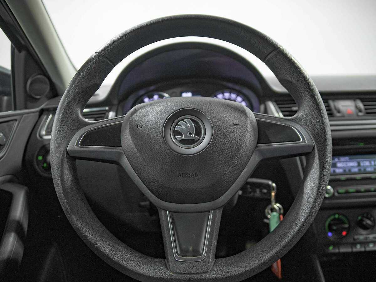 Купить Skoda Rapid с пробегом. Фото: #7