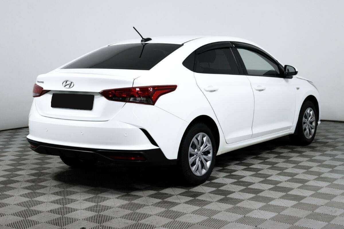 Купить Hyundai Solaris с пробегом. Фото: #4