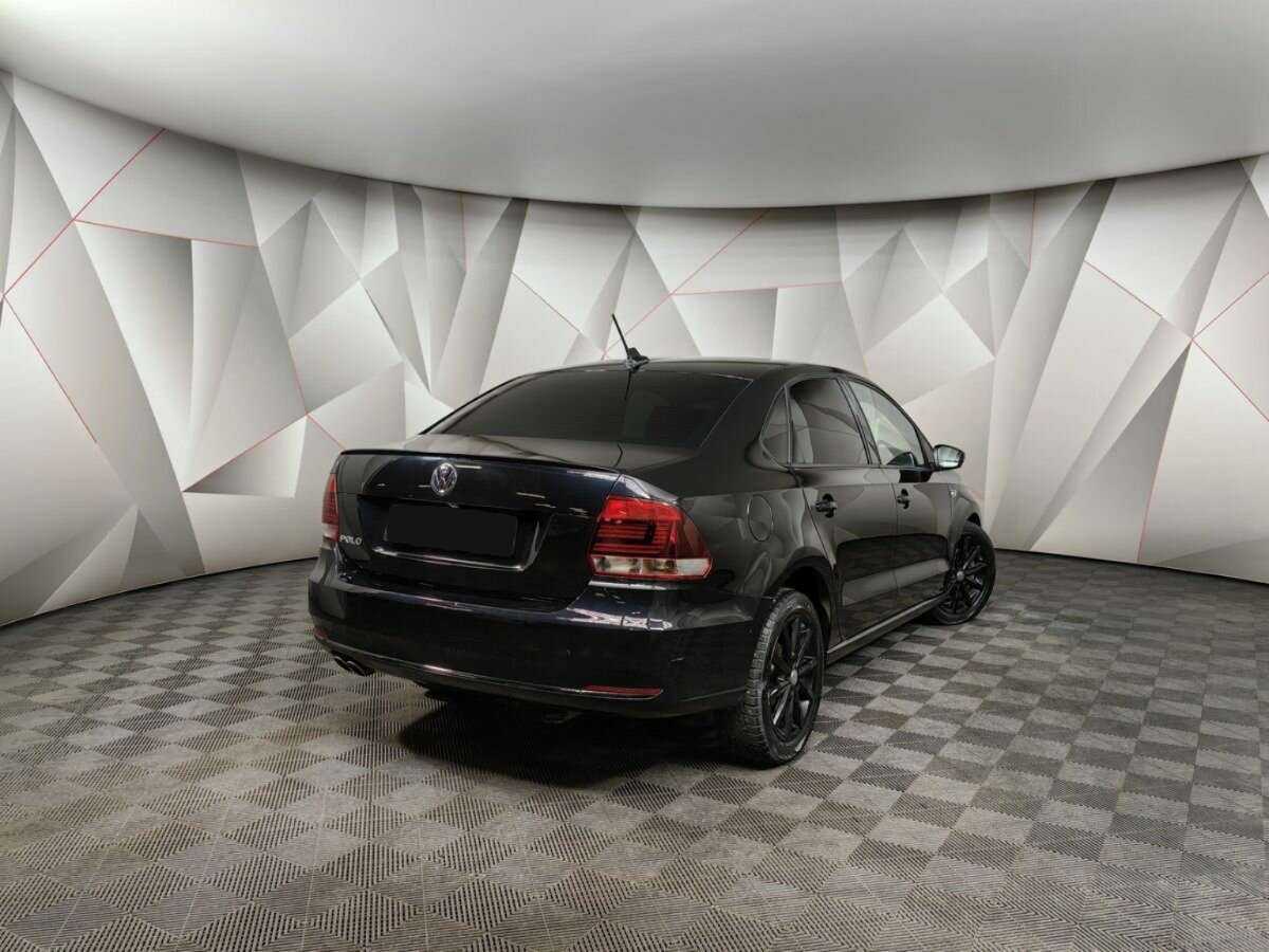 Купить Volkswagen Polo с пробегом. Фото: #1