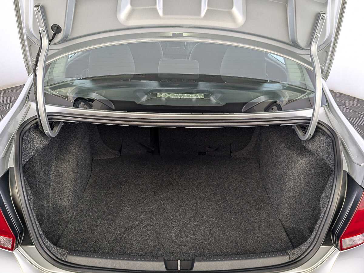 Купить Volkswagen Polo с пробегом. Фото: #9