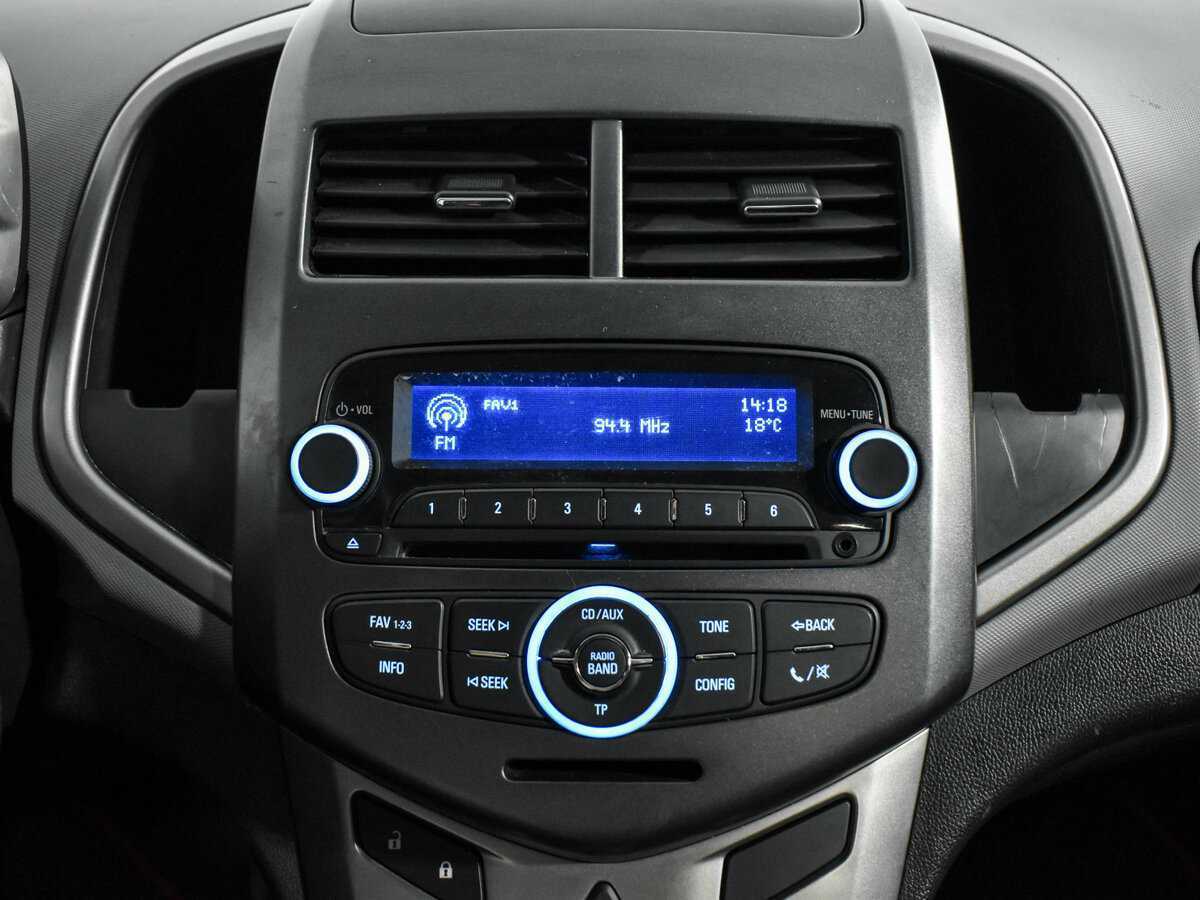 Купить Chevrolet Aveo с пробегом. Фото: #15