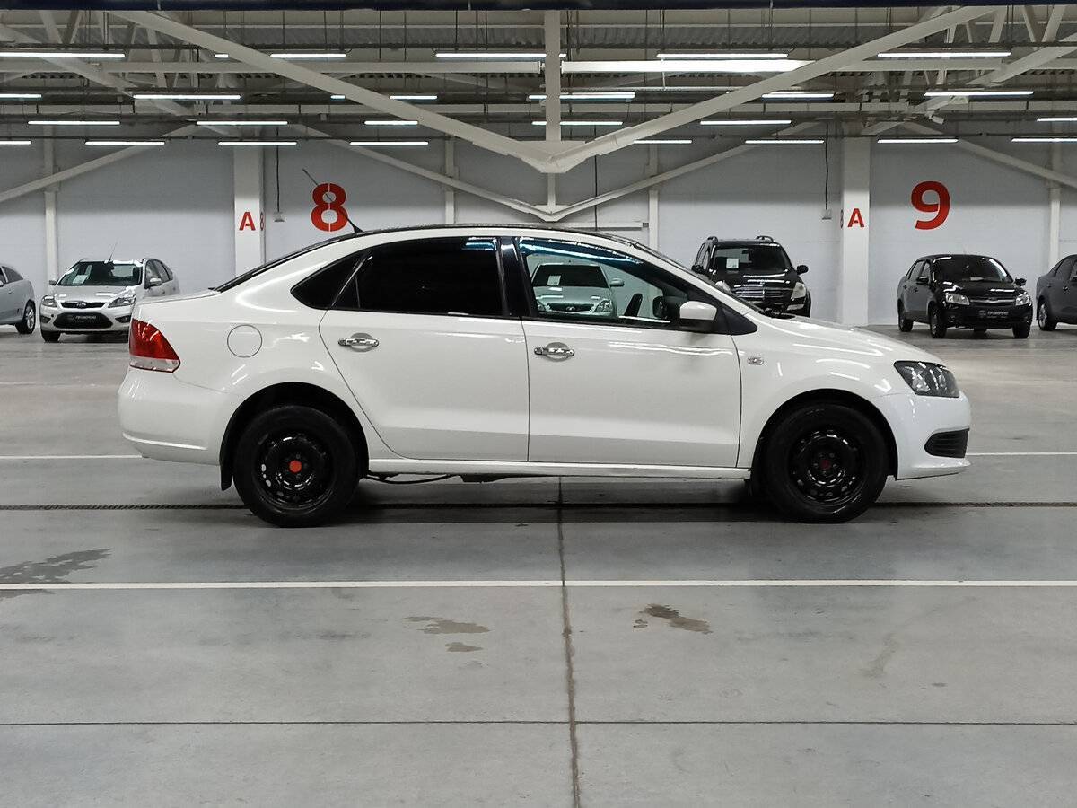 Купить Volkswagen Polo с пробегом. Фото: #3