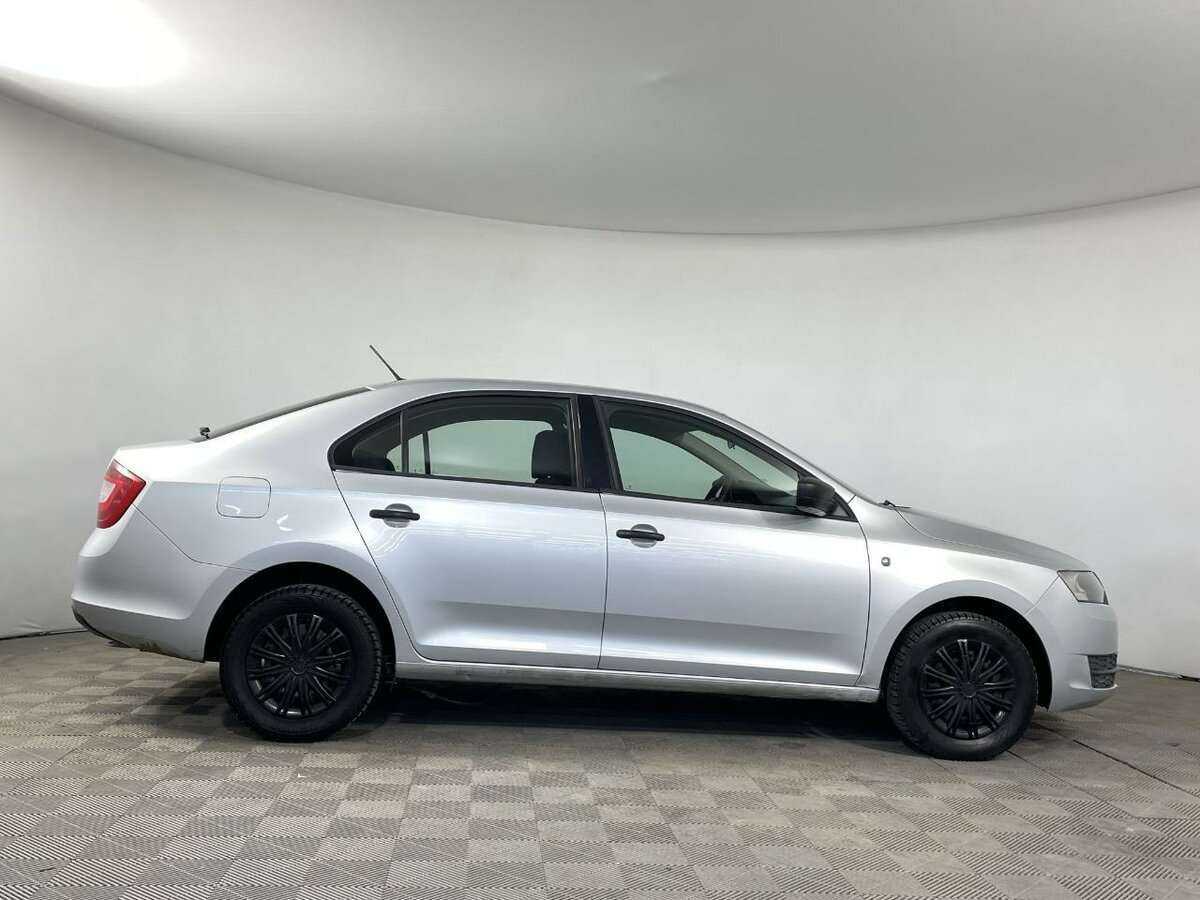 Купить Skoda Rapid с пробегом. Фото: #2