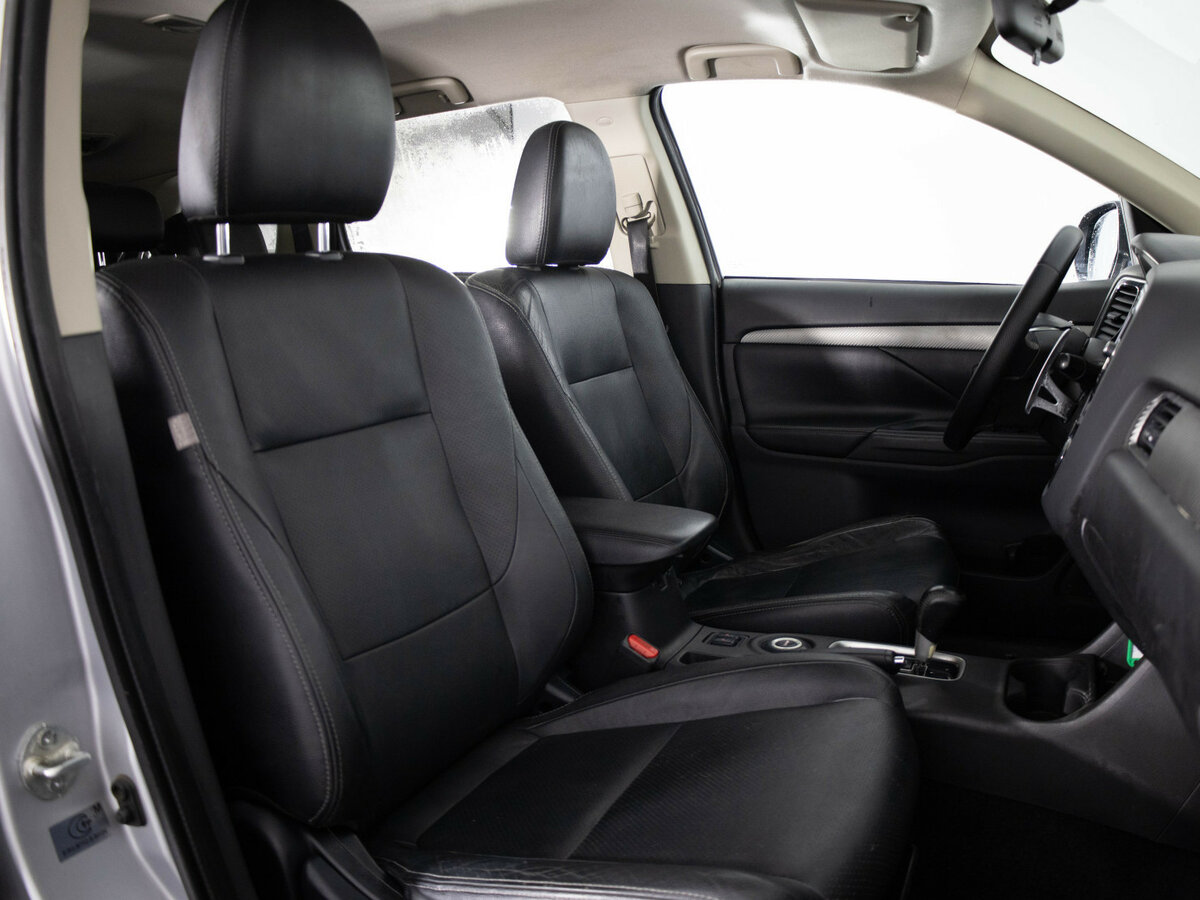 Купить Mitsubishi Outlander с пробегом. Фото: #8