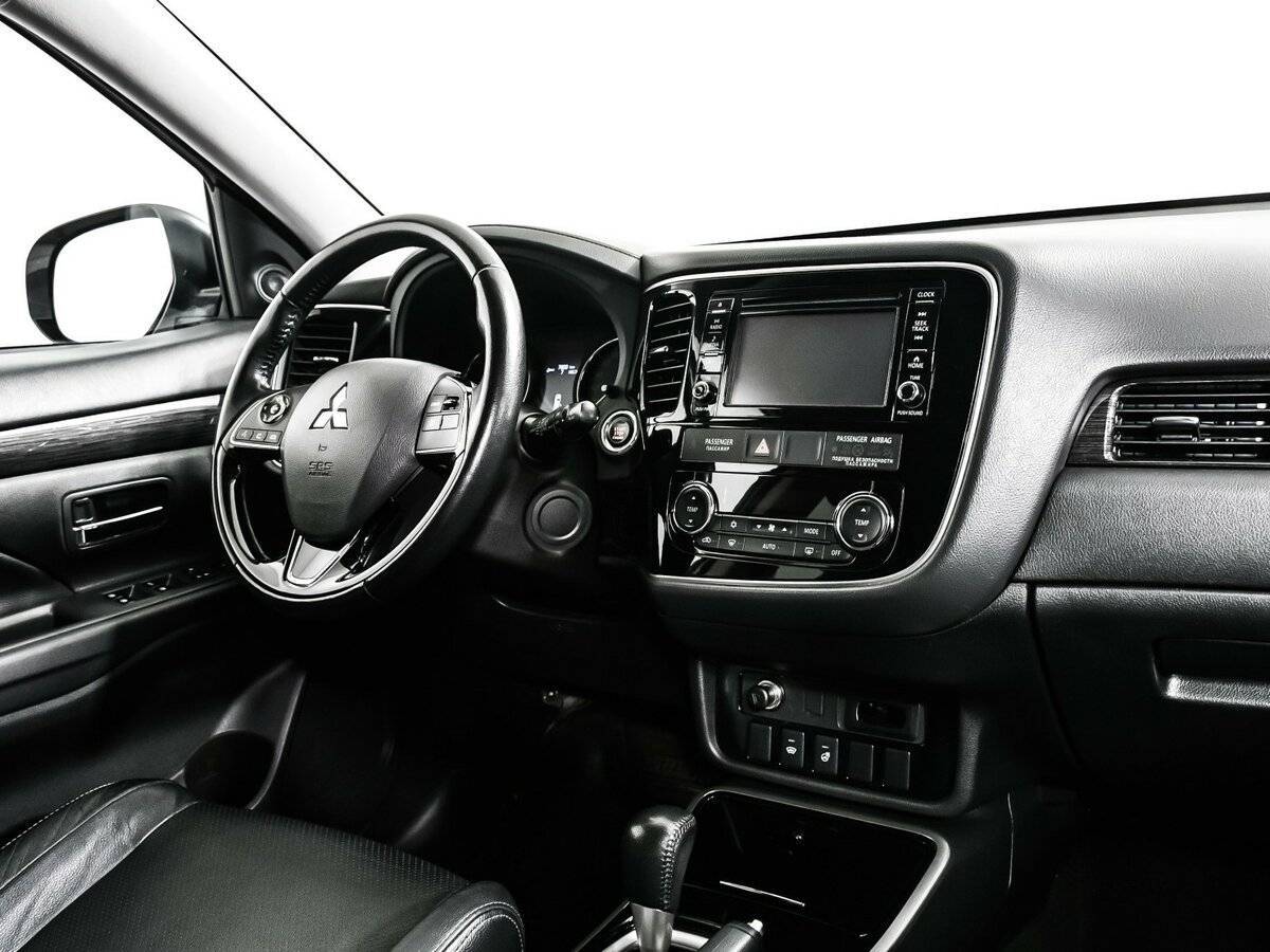 Купить Mitsubishi Outlander с пробегом. Фото: #8