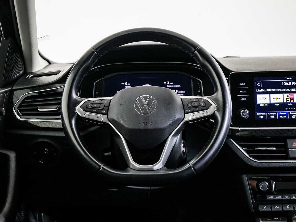 Купить Volkswagen Polo с пробегом. Фото: #11