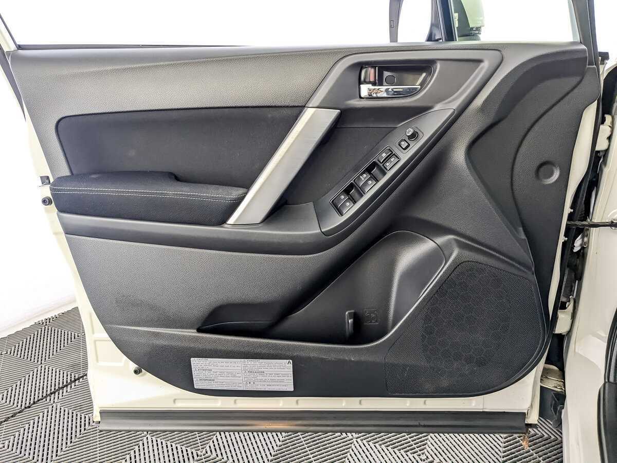 Купить Subaru Forester с пробегом. Фото: #13