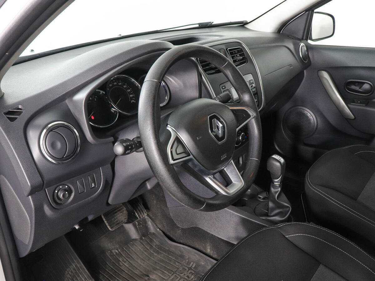 Купить Renault Logan с пробегом. Фото: #8