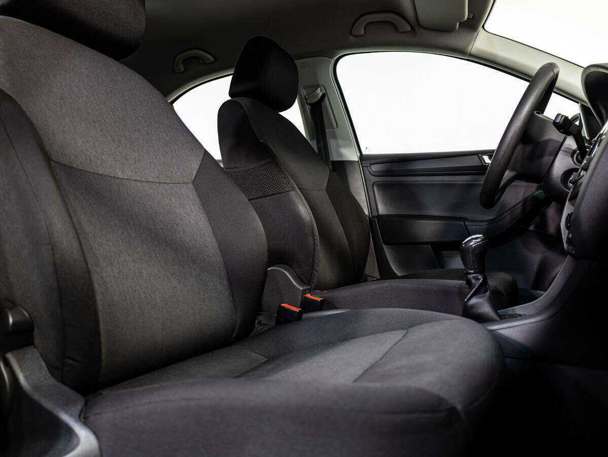 Купить Skoda Rapid с пробегом. Фото: #9