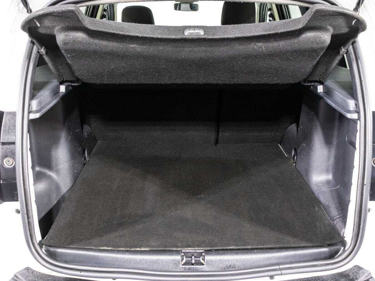 Купить Nissan Terrano с пробегом. Фото: #14