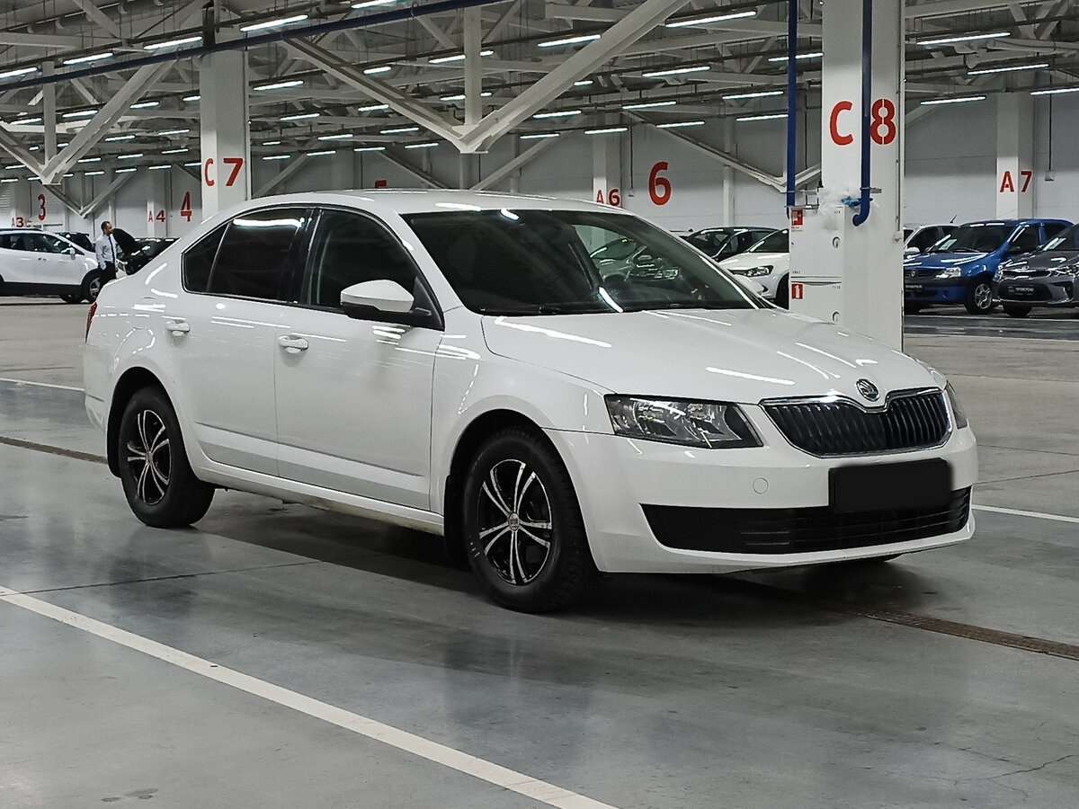 Купить Skoda Octavia с пробегом. Фото: #2
