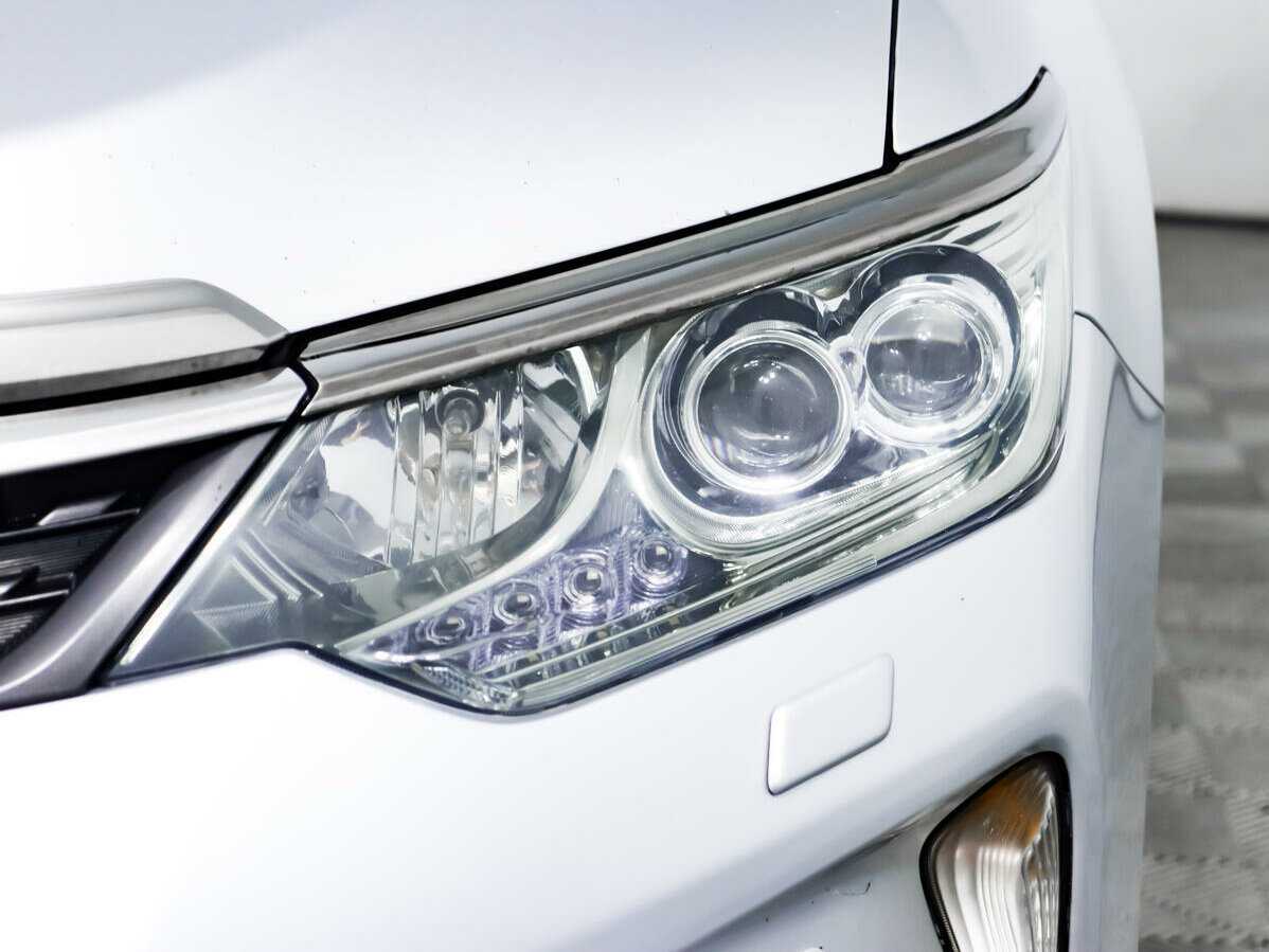 Купить Toyota Camry с пробегом. Фото: #14