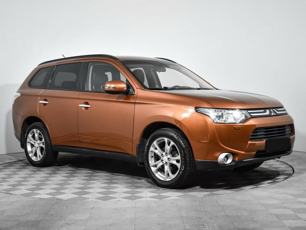 Купить Mitsubishi Outlander с пробегом. Фото: #2