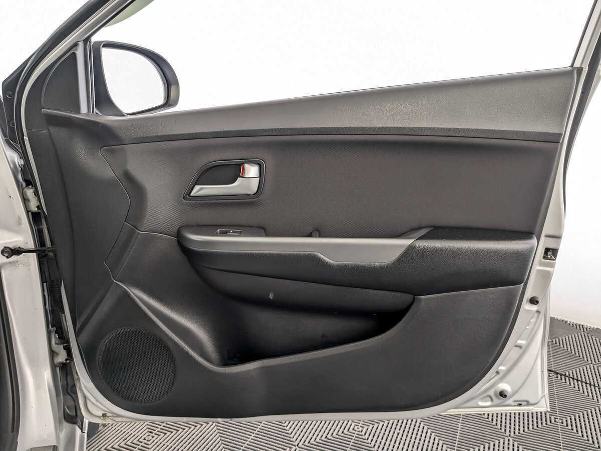 Купить Kia Rio с пробегом. Фото: #22