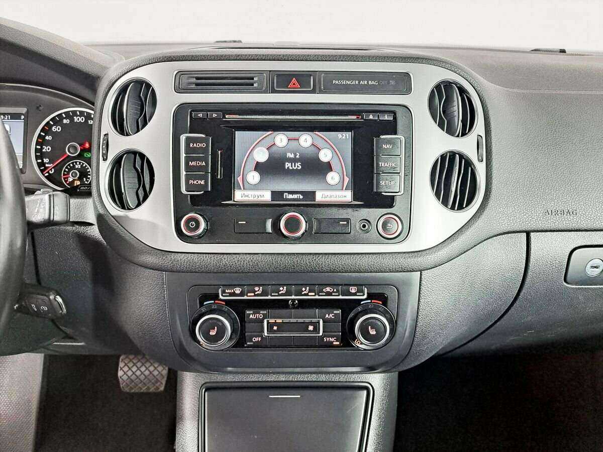 Купить Volkswagen Tiguan с пробегом. Фото: #12