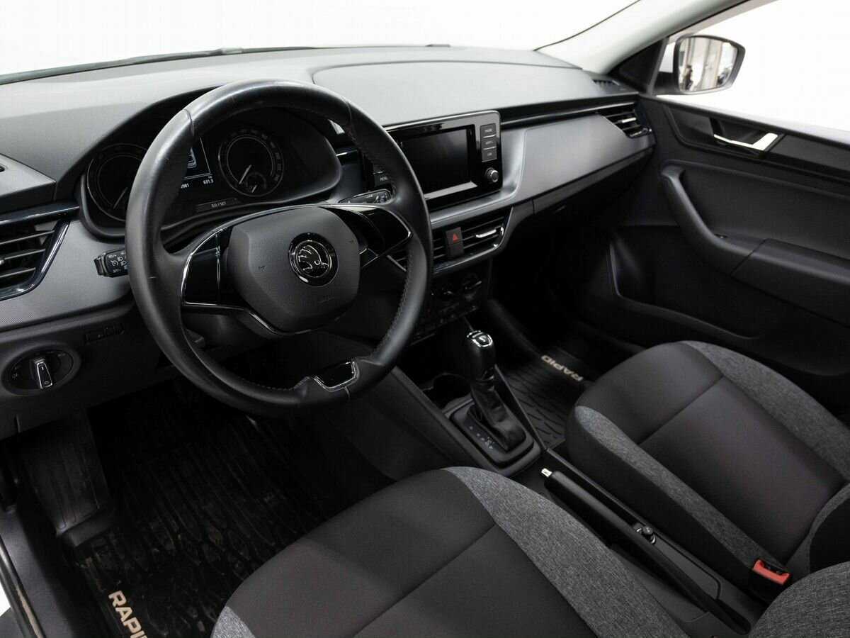 Купить Skoda Rapid с пробегом. Фото: #6