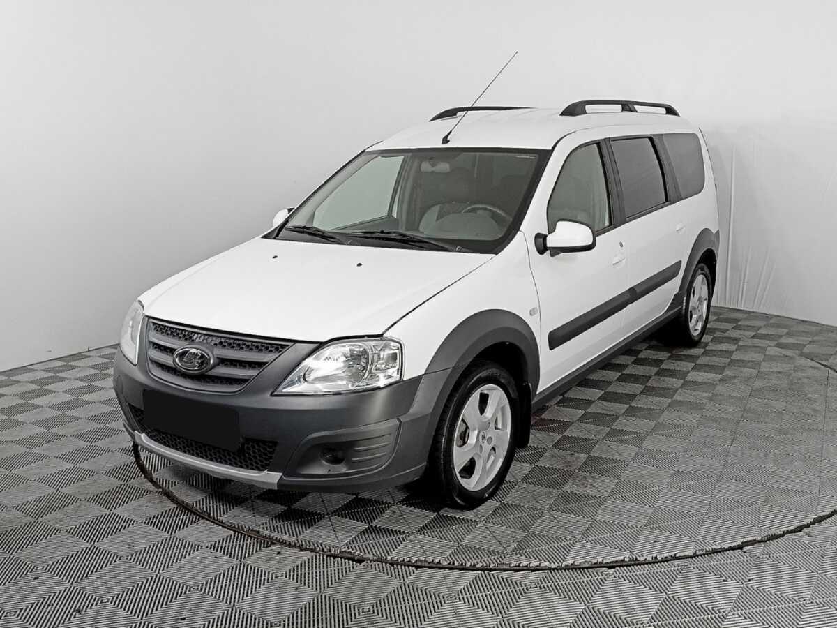 Купить Lada (ВАЗ) Largus с пробегом. Посмотреть фото