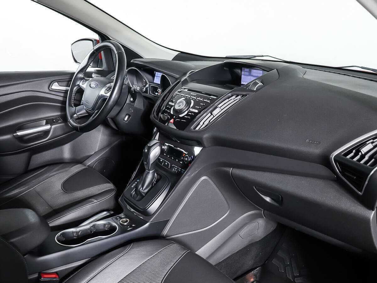 Купить Ford Kuga с пробегом. Фото: #8