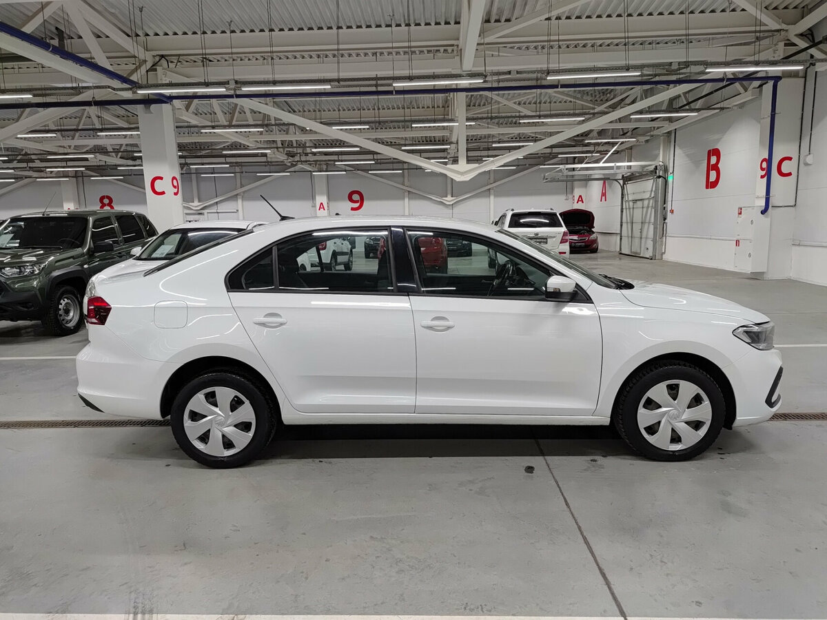 Купить Volkswagen Polo с пробегом. Фото: #3