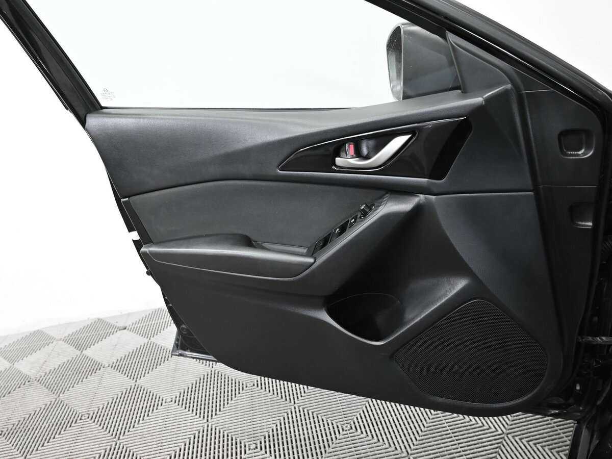 Купить Mazda 3 с пробегом. Фото: #6