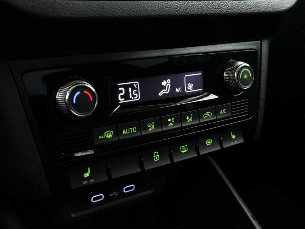 Купить Skoda Rapid с пробегом. Фото: #13