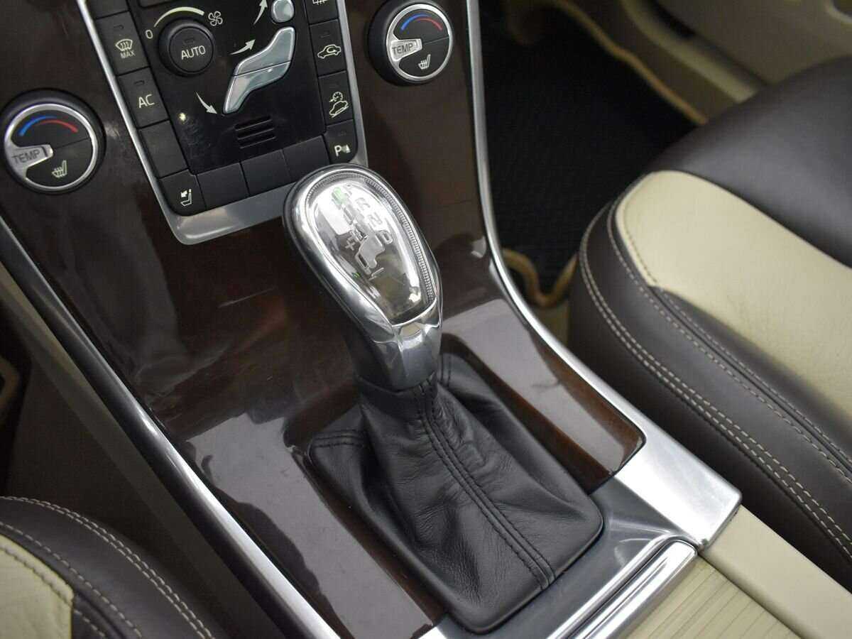 Купить Volvo XC60 с пробегом. Фото: #13