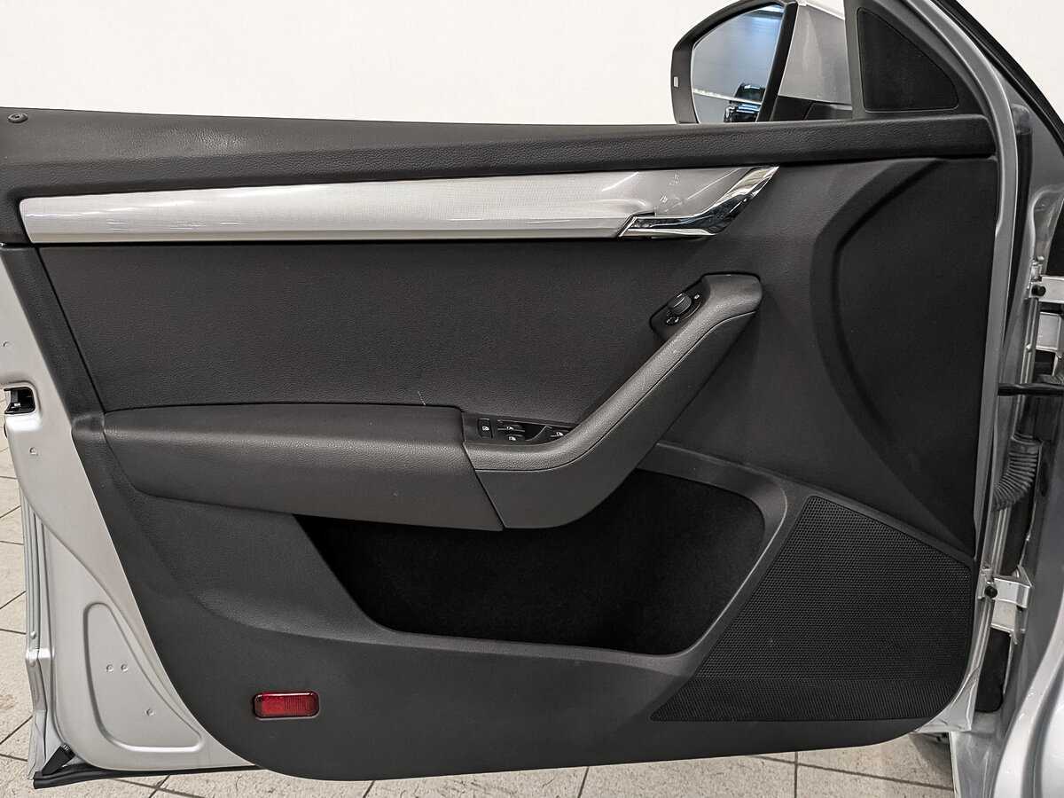 Купить Skoda Octavia с пробегом. Фото: #18