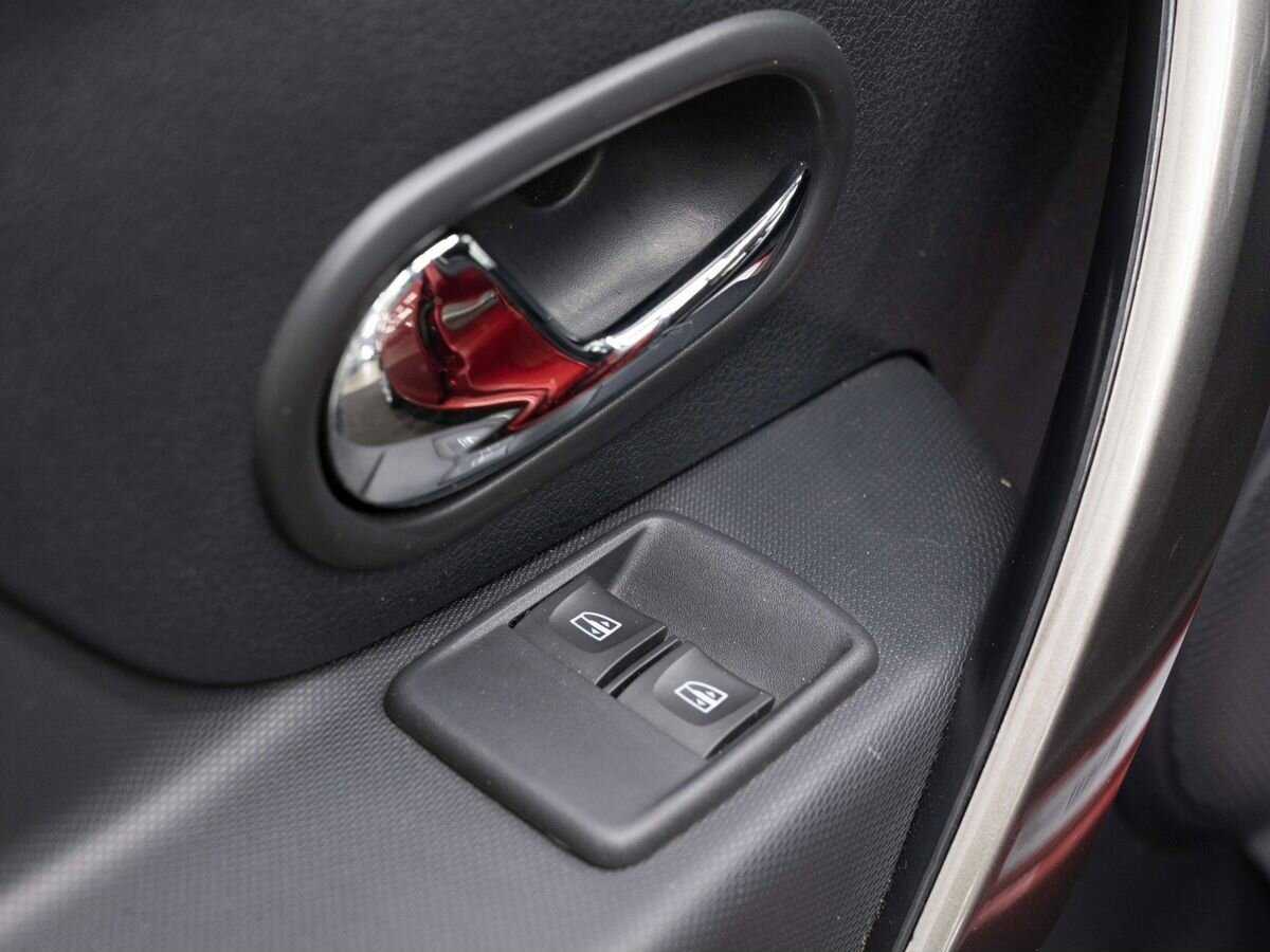 Купить Renault Sandero с пробегом. Фото: #16