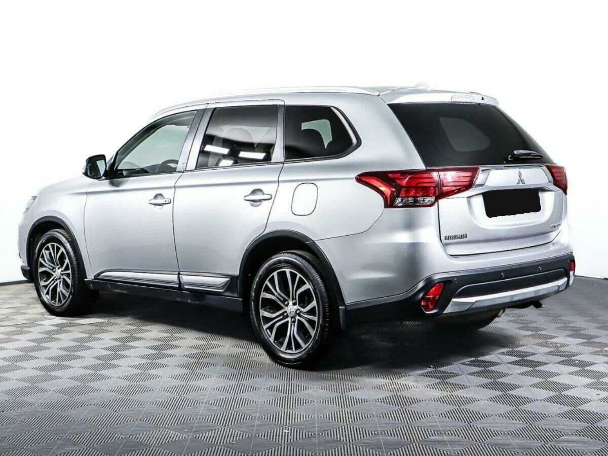 Купить Mitsubishi Outlander с пробегом. Фото: #5