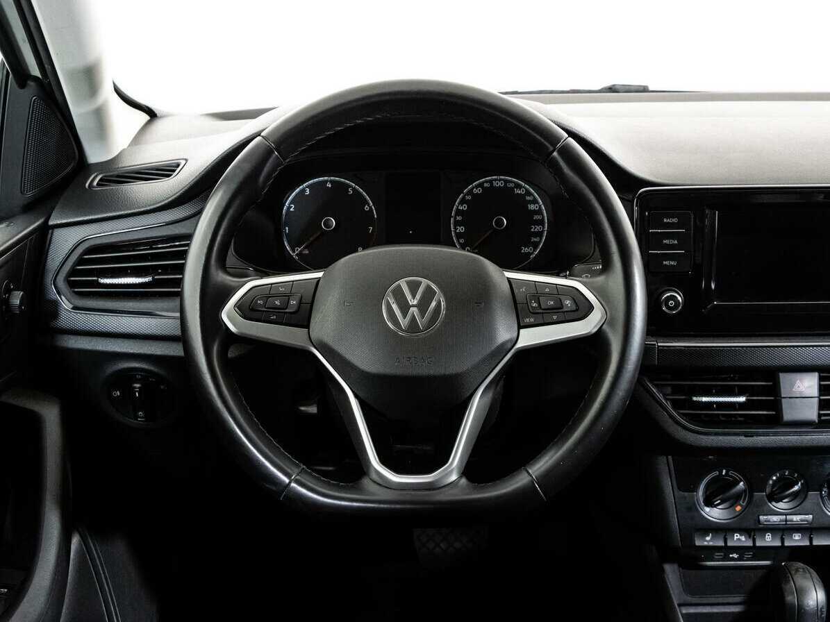 Купить Volkswagen Polo с пробегом. Фото: #11