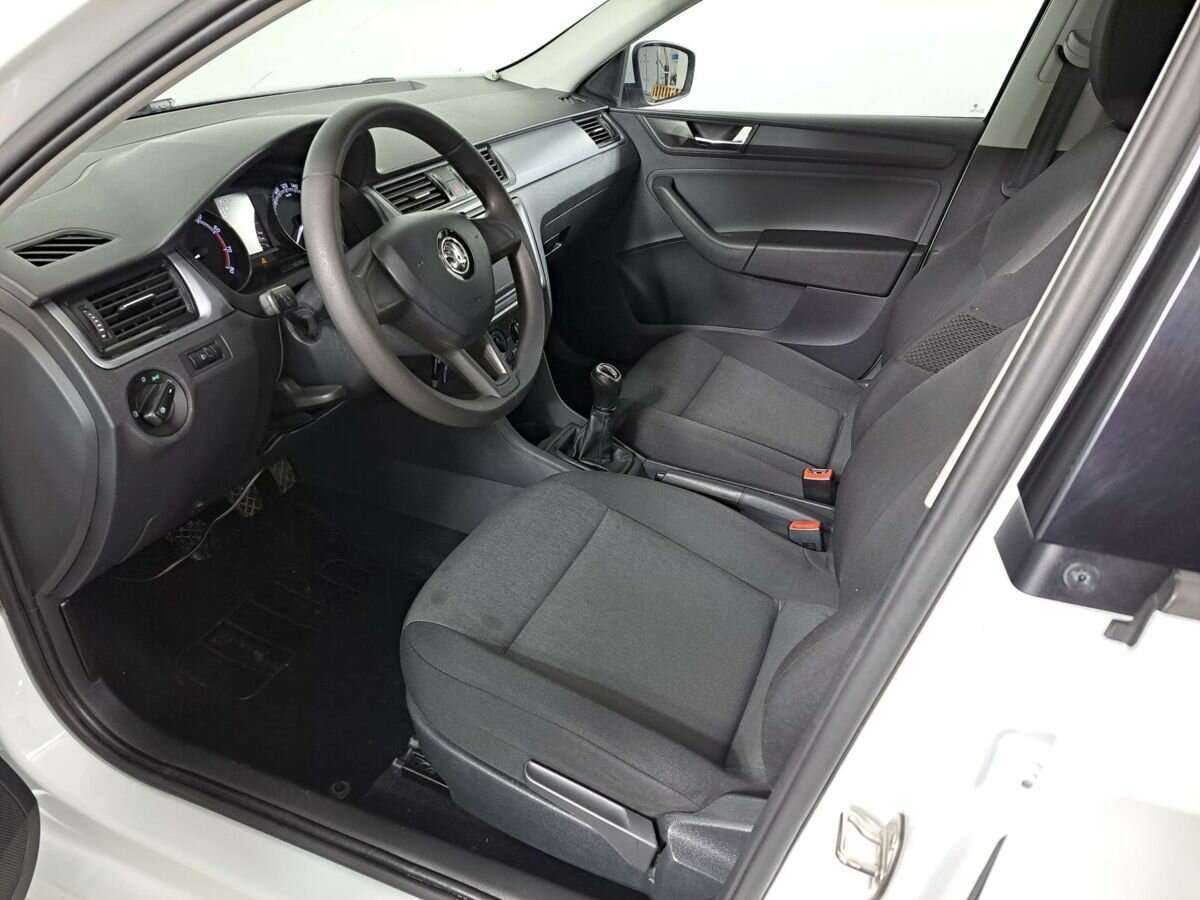 Купить Skoda Rapid с пробегом. Фото: #15