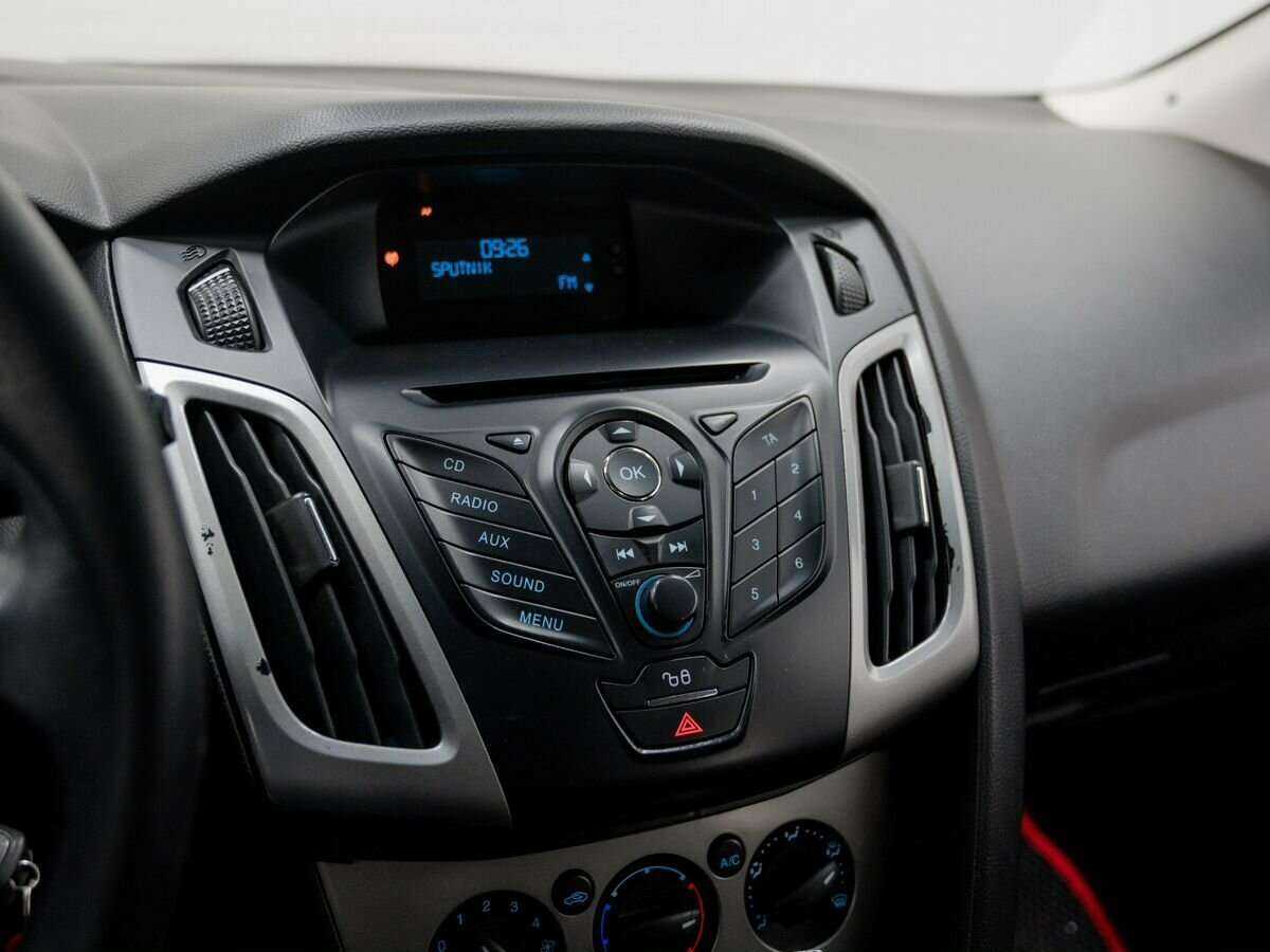 Купить Ford Focus с пробегом. Фото: #24