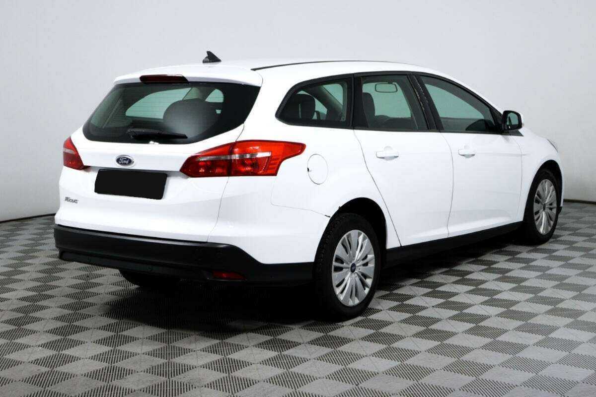 Купить Ford Focus с пробегом. Фото: #4