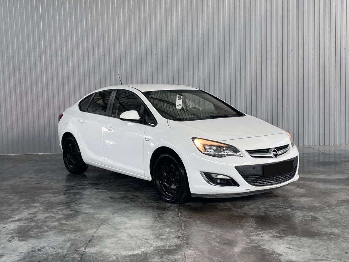 Купить Opel Astra с пробегом. Фото: #2