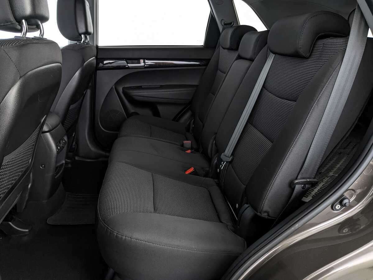 Купить Kia Sorento с пробегом. Фото: #17